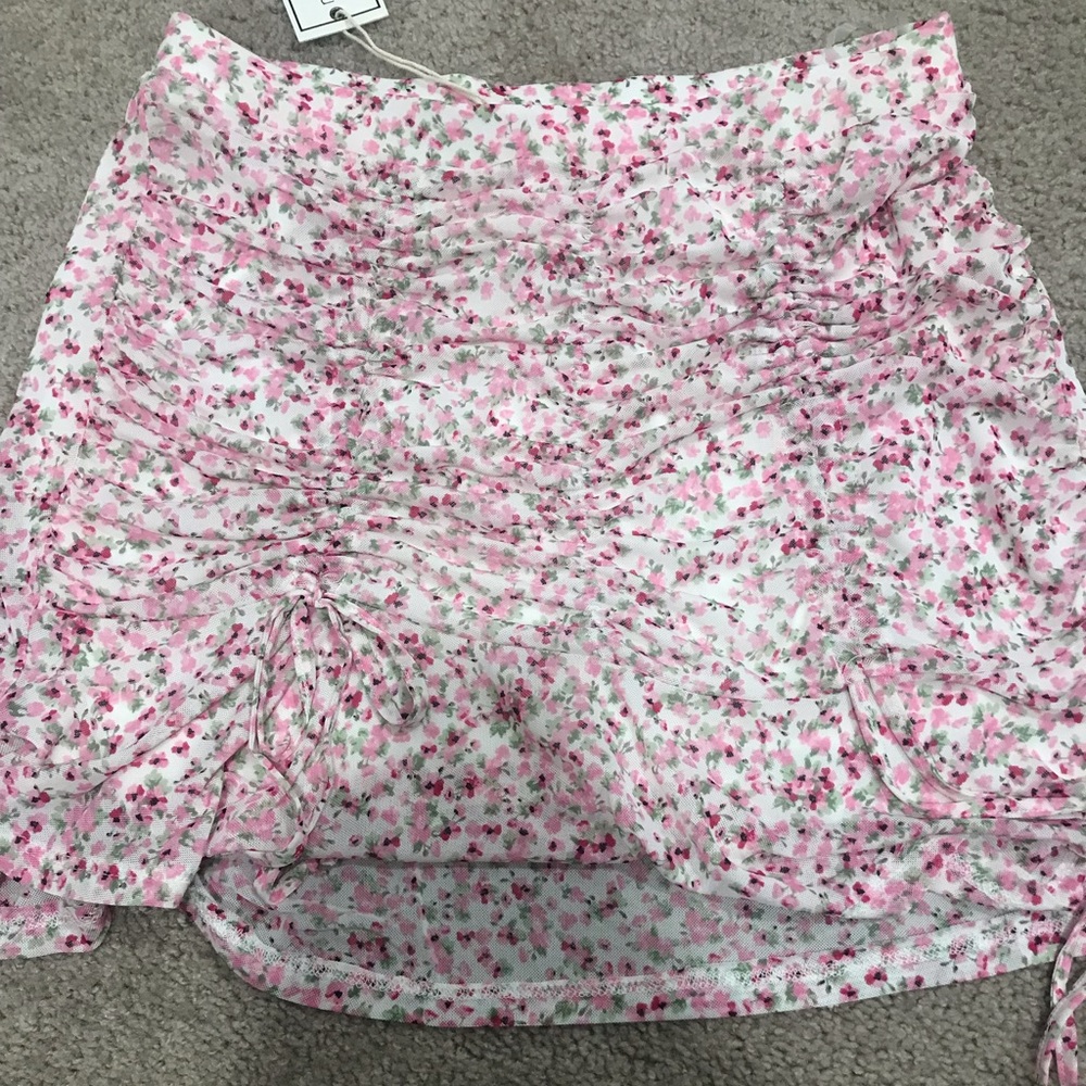 tie skirt